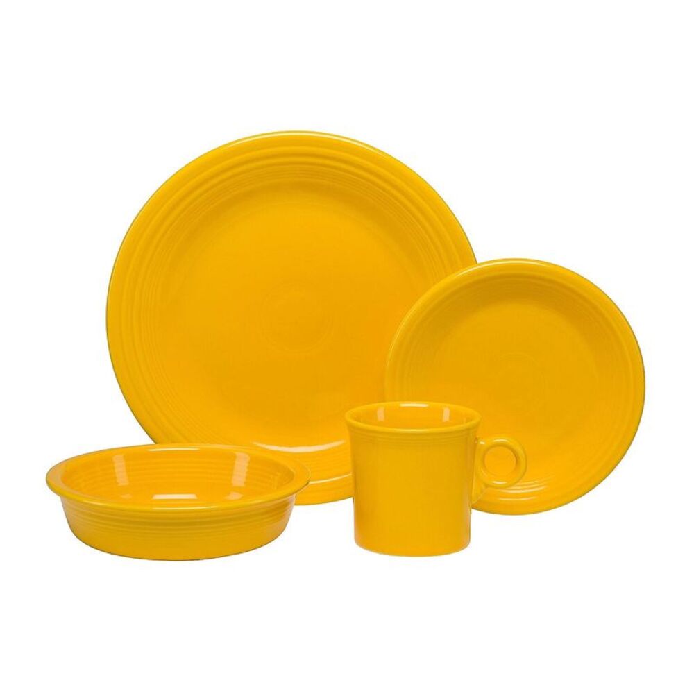 Fiesta Classic Rim 4-Piece Dinnerware Set Daffodil - NIB